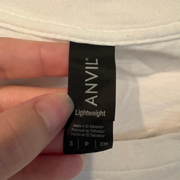 New York City Metropolitan Museum of Art Skyline Tee White Small - Picture 3 of 8